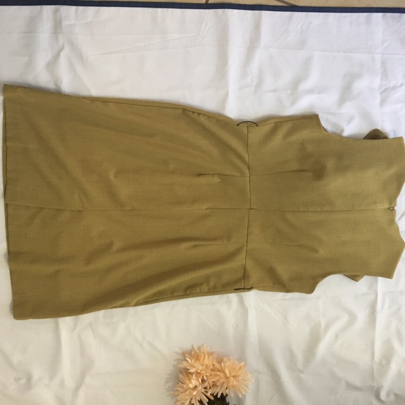 Sz 12 Mustard Green Dress with Ruffles on Front - Picture 4 of 6